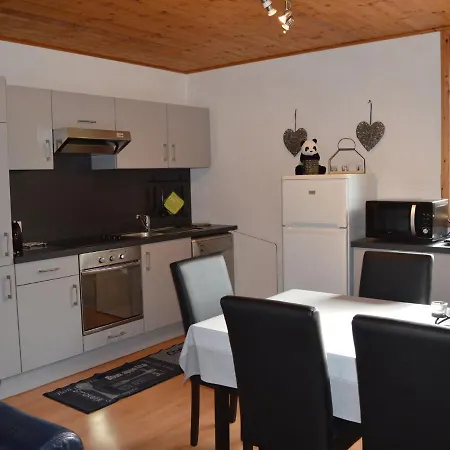 Comfortable Near With Private Garden *